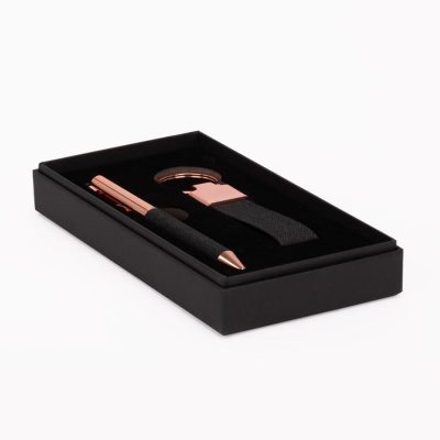 Set de Regalo “MINE” negro con detalles encobrizados.